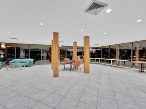 5340 NW 2nd Ave PH26, Boca Raton FL 33487