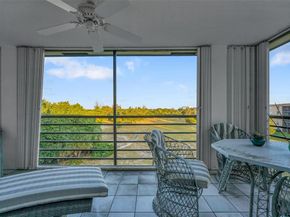 5340 NW 2nd Ave PH26, Boca Raton FL 33487