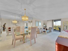 5340 NW 2nd Ave PH26, Boca Raton FL 33487