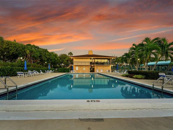 5340 NW 2nd Ave PH26, Boca Raton FL 33487