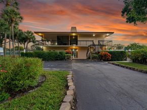 5340 NW 2nd Ave PH26, Boca Raton FL 33487