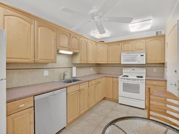 405 N Ocean Blvd 1027, Pompano Beach FL 33062