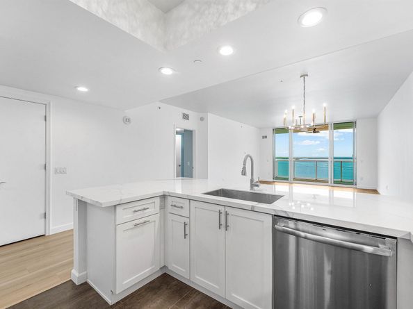 2650 Lake Shore Drive 1503, Riviera Beach FL 33404