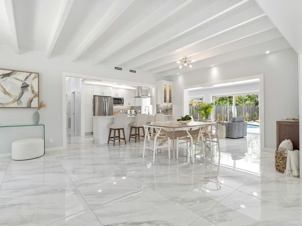 3021 NE 23rd Ave, Lighthouse Point FL 33064