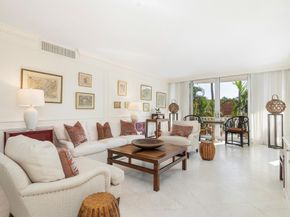 429 Australian Avenue 110, Palm Beach FL 33480