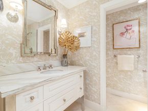 429 Australian Avenue 110, Palm Beach FL 33480