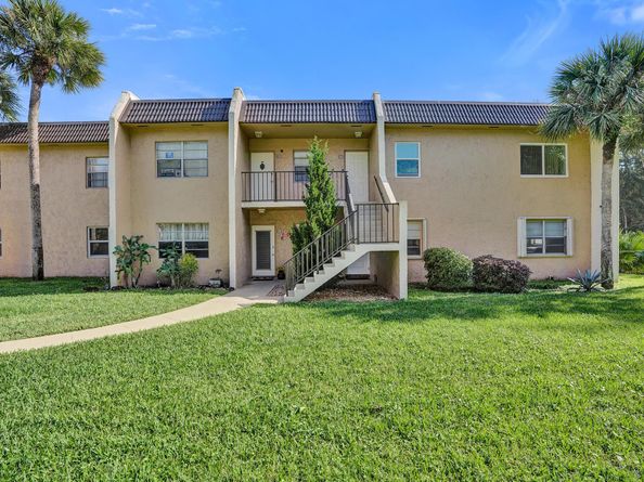 140 Lake Meryl Drive 140, West Palm Beach FL 33411