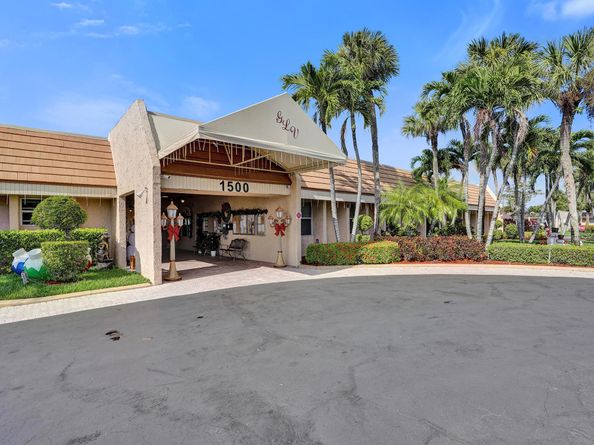 140 Lake Meryl Drive 140, West Palm Beach FL 33411