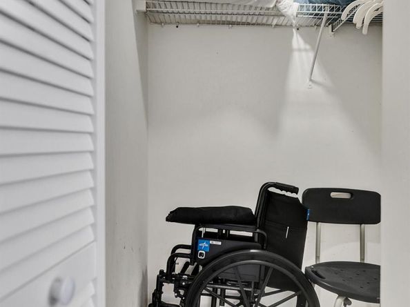 140 Lake Meryl Drive 140, West Palm Beach FL 33411