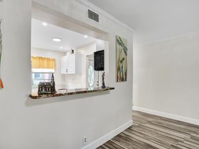 140 Lake Meryl Drive 140, West Palm Beach FL 33411