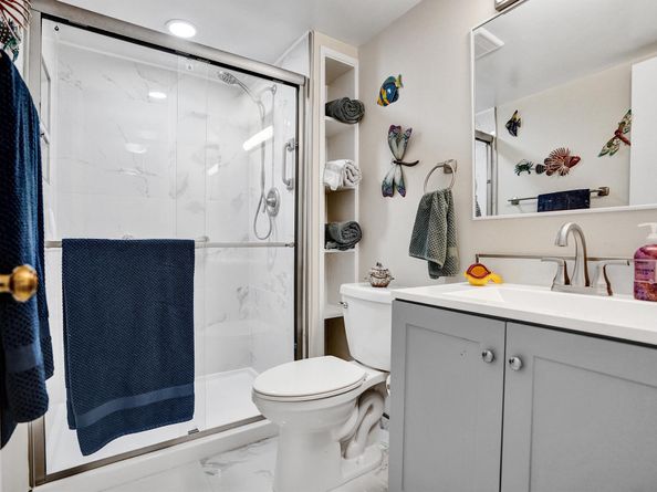 140 Lake Meryl Drive 140, West Palm Beach FL 33411