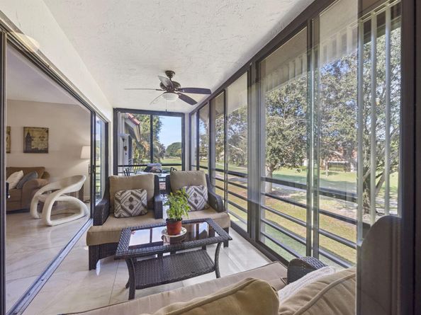 5659 Fairway Park Drive 203, Boynton Beach FL 33437