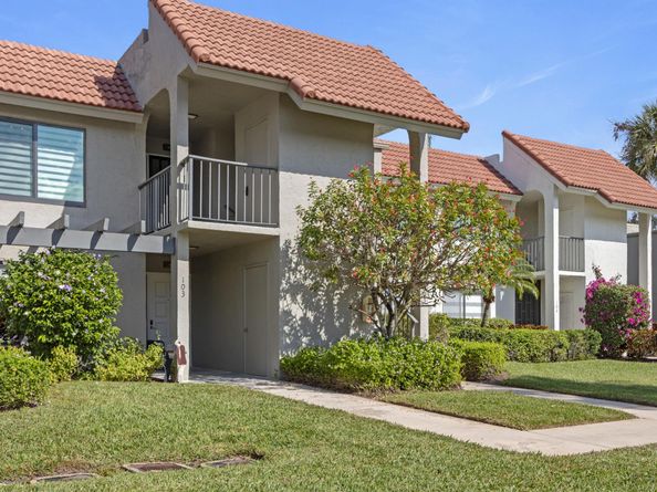 5659 Fairway Park Drive 203, Boynton Beach FL 33437