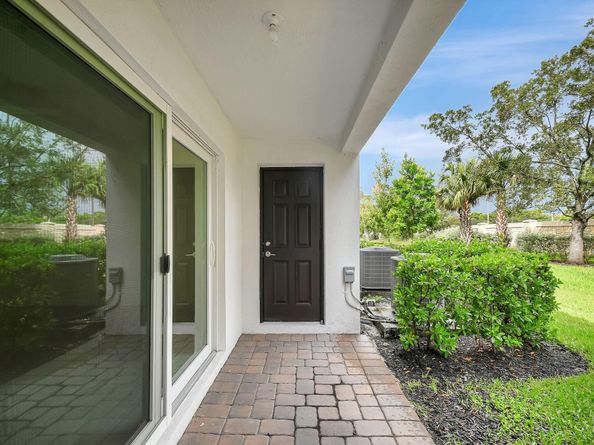 6851 Broadwater Lane, Lake Worth FL 33467