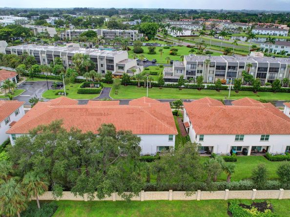 6851 Broadwater Lane, Lake Worth FL 33467