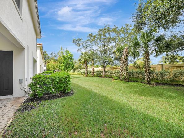 6851 Broadwater Lane, Lake Worth FL 33467