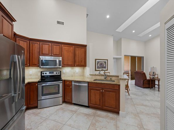 1802 Rosewood Way, Palm Beach Gardens FL 33418