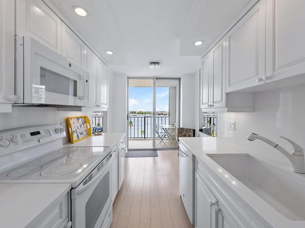 1801 S Flagler Drive 1206, West Palm Beach FL 33401