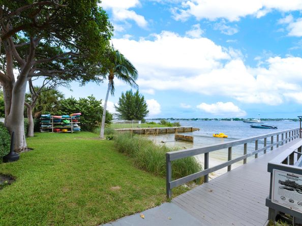 5600 N Flagler Drive 1906, West Palm Beach FL 33407