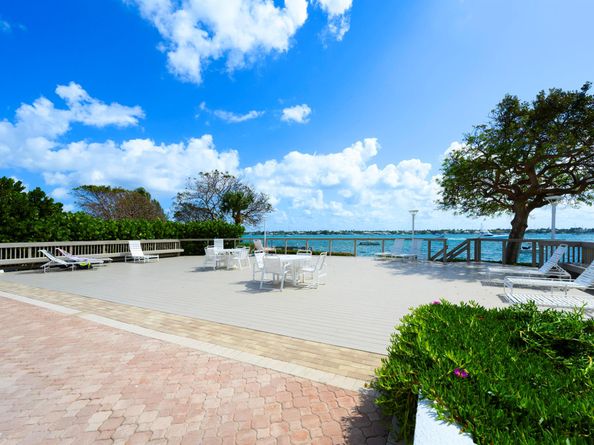 5600 N Flagler Drive 1906, West Palm Beach FL 33407