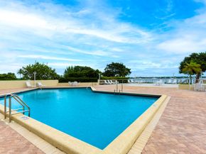 5600 N Flagler Drive 1906, West Palm Beach FL 33407