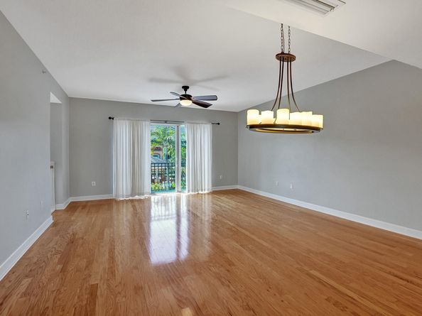 1861 Coral Heights Blvd 502, Oakland Park FL 33308