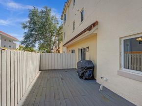 1861 Coral Heights Blvd 502, Oakland Park FL 33308