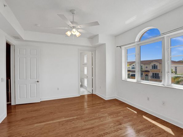 1861 Coral Heights Blvd 502, Oakland Park FL 33308