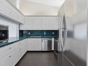 208 Lincoln Ct 208, Deerfield Beach FL 33442