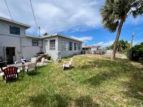 1424 Crest Drive, Lake Worth FL 33461