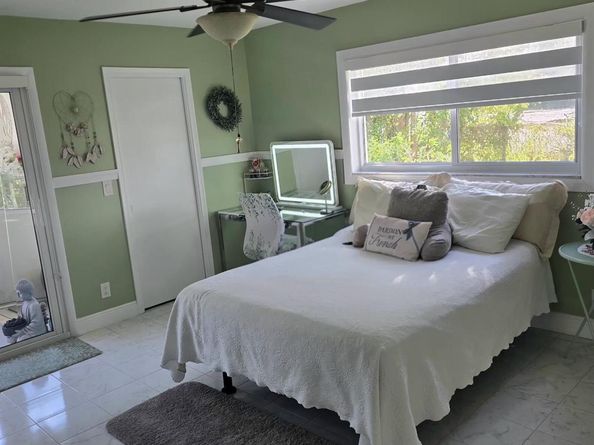 114 Greenbrier C, West Palm Beach FL 33417