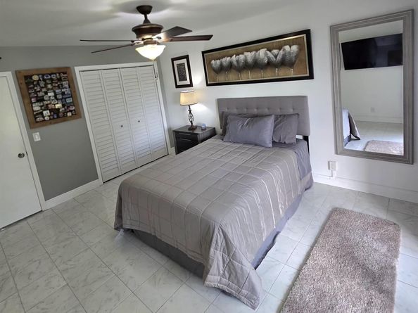 114 Greenbrier C, West Palm Beach FL 33417