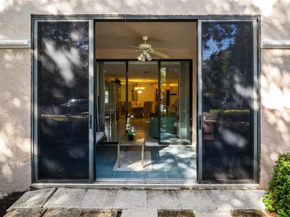 4101 Coral Tree Circle 111, Coconut Creek FL 33073