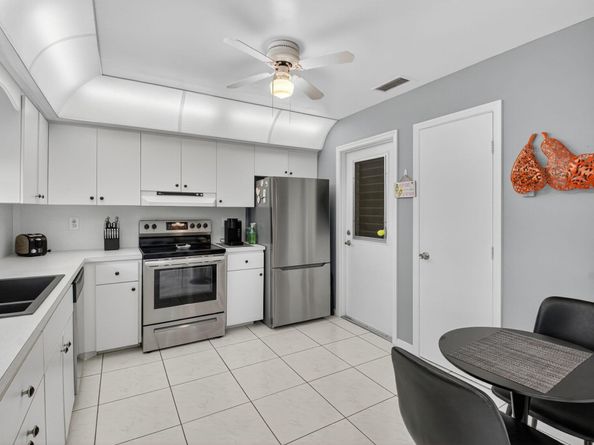 9800 Tabebuia Tree Drive A, Boynton Beach FL 33436