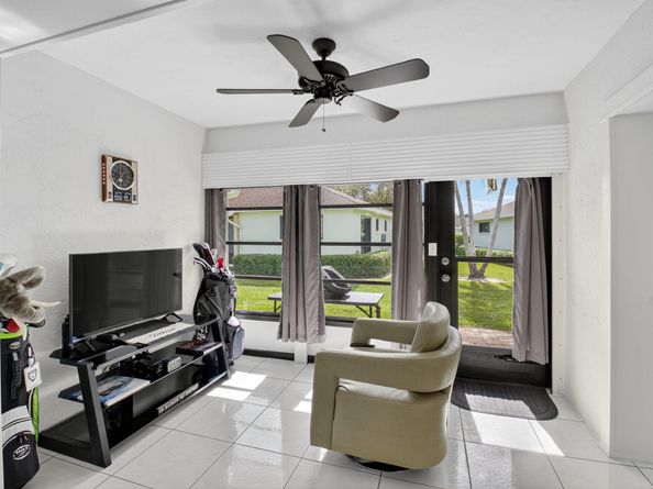 9800 Tabebuia Tree Drive A, Boynton Beach FL 33436