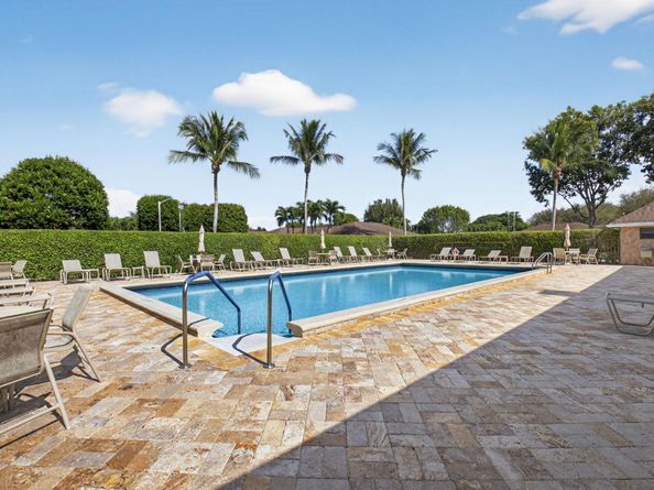 9800 Tabebuia Tree Drive A, Boynton Beach FL 33436