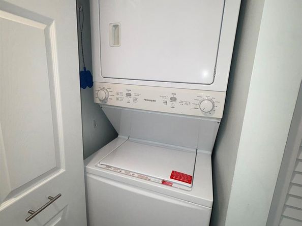 3138 Via Poinciana 306, Lake Worth FL 33467