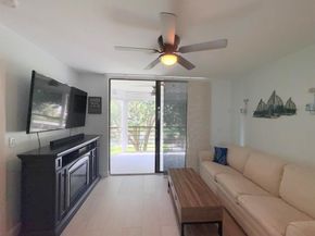 3138 Via Poinciana 306, Lake Worth FL 33467