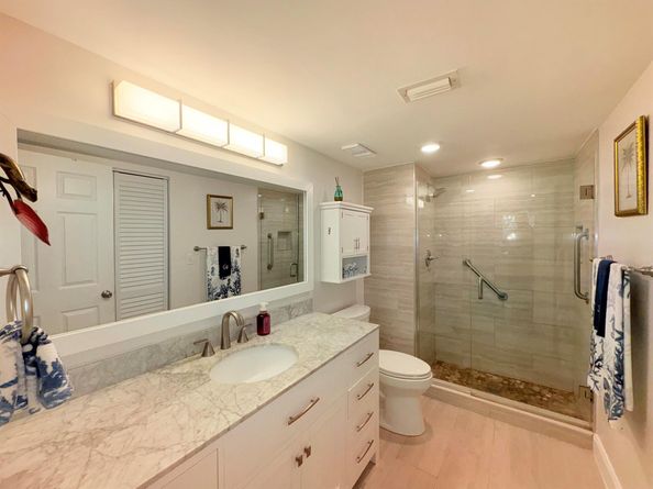 3138 Via Poinciana 306, Lake Worth FL 33467