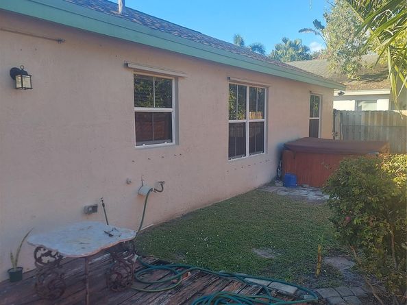 1424 NW 49th Ave, Coconut Creek FL 33063