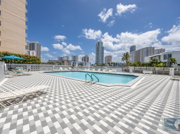 137 Golden Isles Drive 1102, Hallandale Beach FL 33009