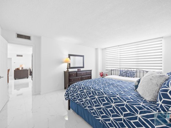 137 Golden Isles Drive 1102, Hallandale Beach FL 33009