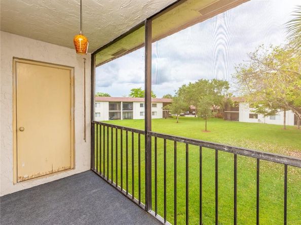 16243 Saddle Club Rd 204, Weston FL 33326