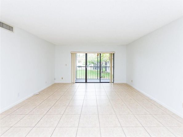 16243 Saddle Club Rd 204, Weston FL 33326