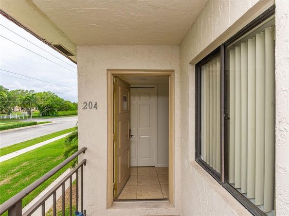 16243 Saddle Club Rd 204, Weston FL 33326