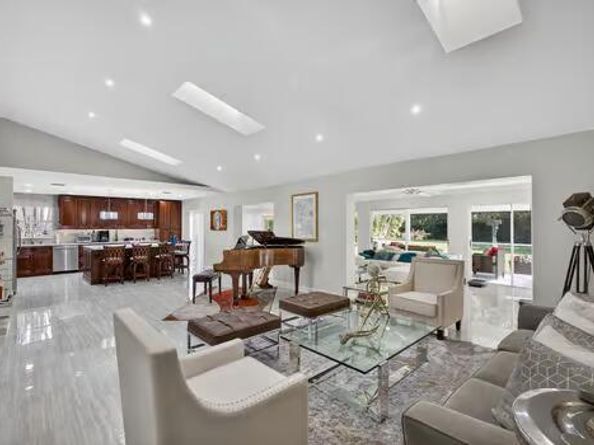 13230 Camero Way, Palm Beach Gardens FL 33418