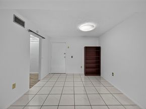 7300 NW 17th St 203, Plantation FL 33313