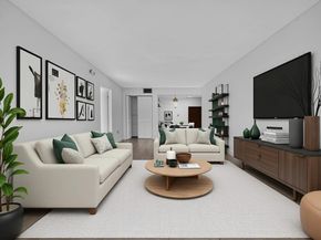 7300 NW 17th St 203, Plantation FL 33313