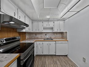 7300 NW 17th St 203, Plantation FL 33313