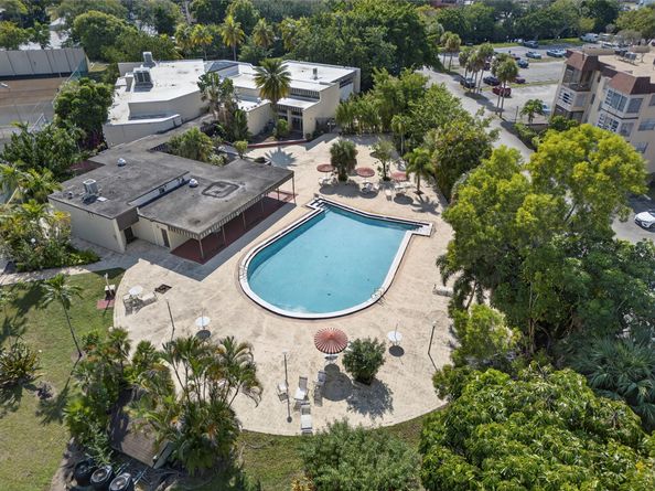 7300 NW 17th St 203, Plantation FL 33313